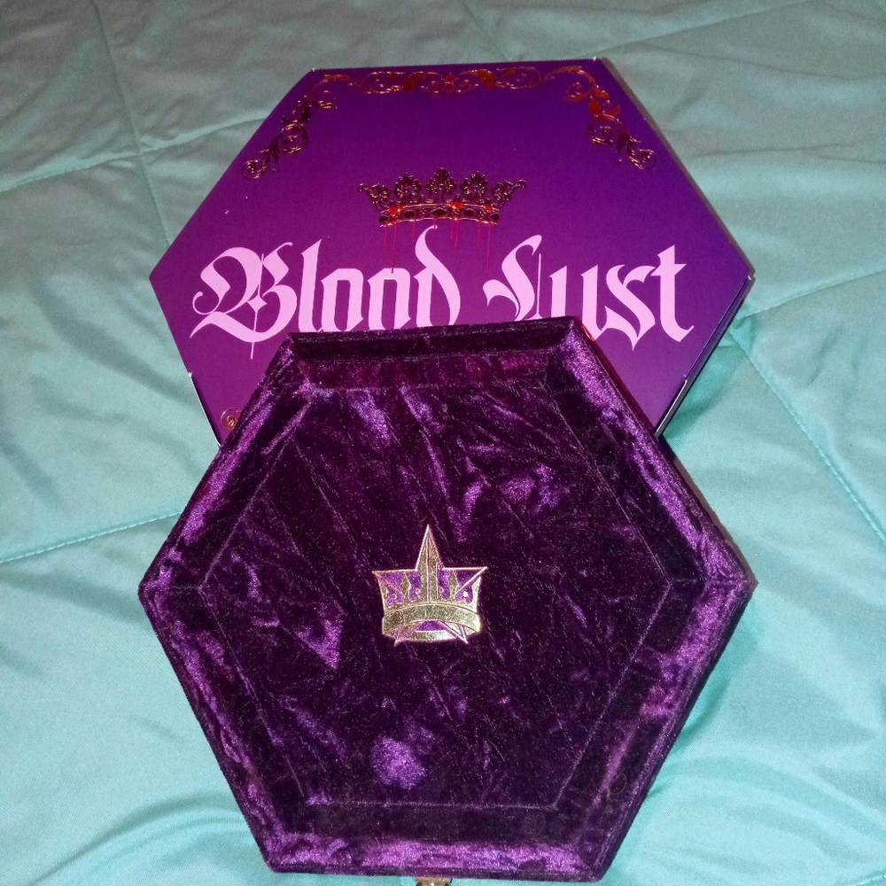 Brand new Jeffree Star Blood Lust pallet